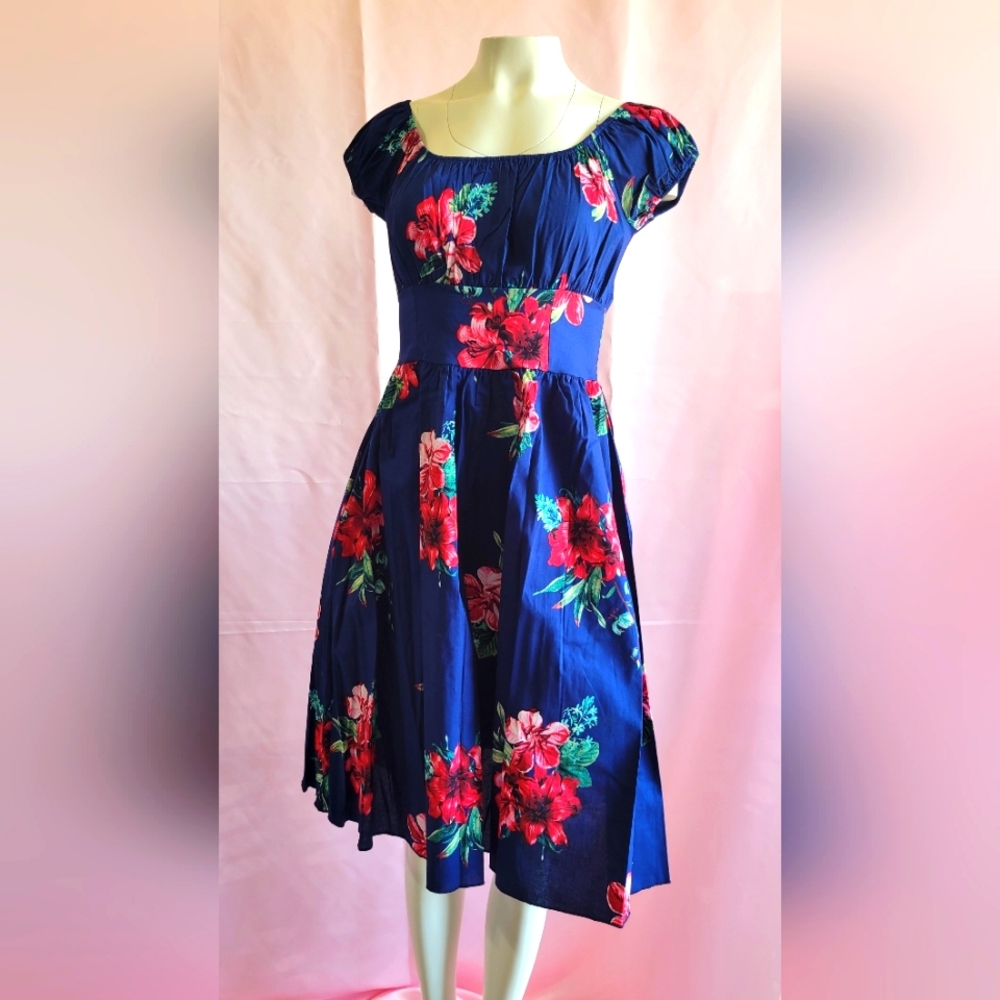 Retro Rockabilly floral peasant style dress